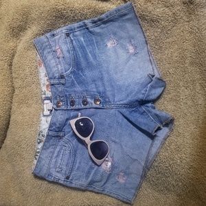 **(BUY 2 + 1 FREE)** Cute Forever 21 Shorts